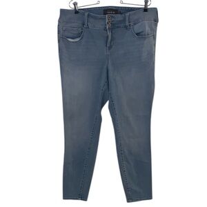 Torrid Premium Jegging Light Blue Skinny Jeans Triple Button 18R